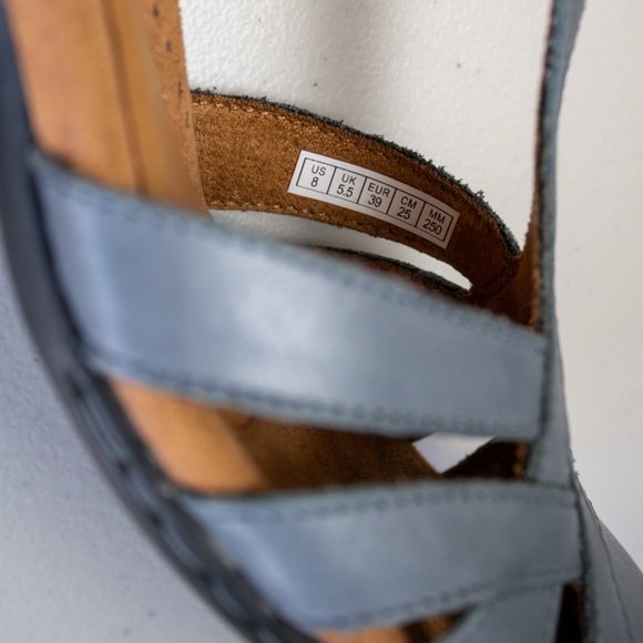 SOLD NWOT Cobb Hill Aubrey Burnished Leather Pump T-Strap Womens Gray Shoes Sz 8 - Picture 5 of 8